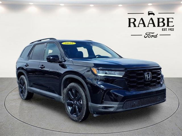 Used 2025 Honda Pilot Black Edition image 1