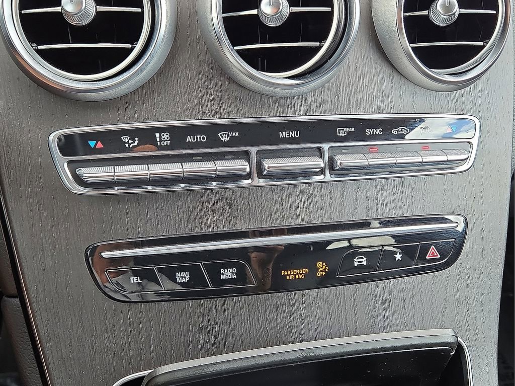 Used 2022 Mercedes-Benz GLC 300 image 26