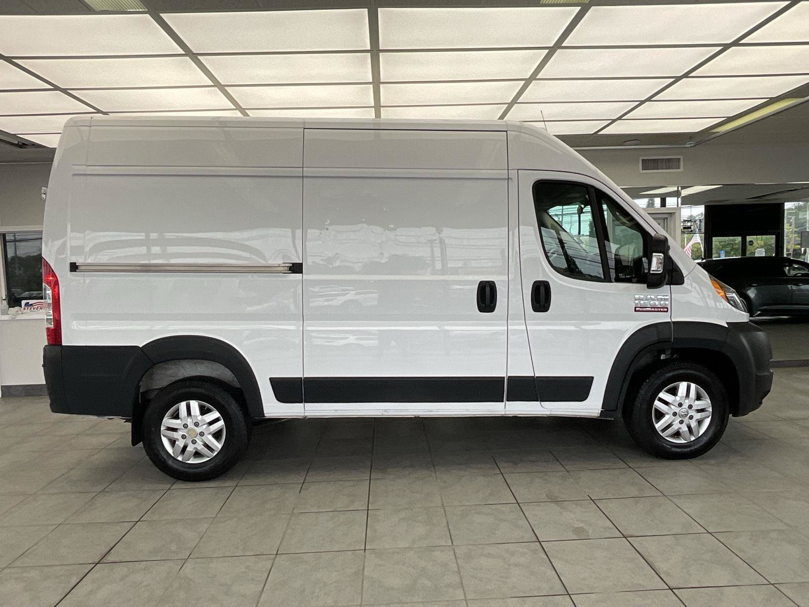Used 2021 RAM ProMaster 1500 w/ Convenience Group FWD image 4
