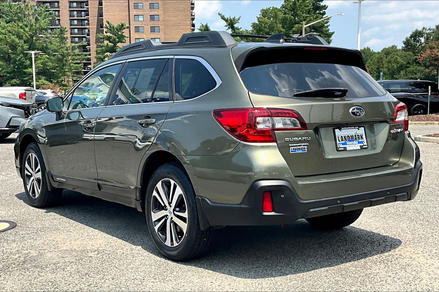Used 2019 Subaru Outback 2.5i Limited w/ Popular Package #2 AWD/4WD image 12