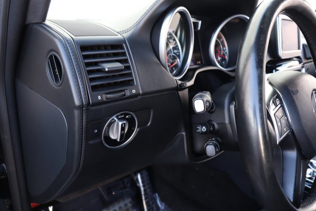 Used 2016 Mercedes-Benz G 63 AMG 4MATIC image 36