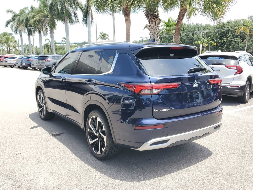 Used 2022 Mitsubishi Outlander SEL AWD/4WD image 3