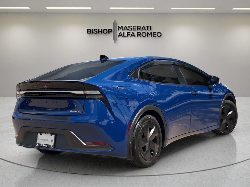Used 2026 Toyota Prius Plug-In Hybrid FWD image 5