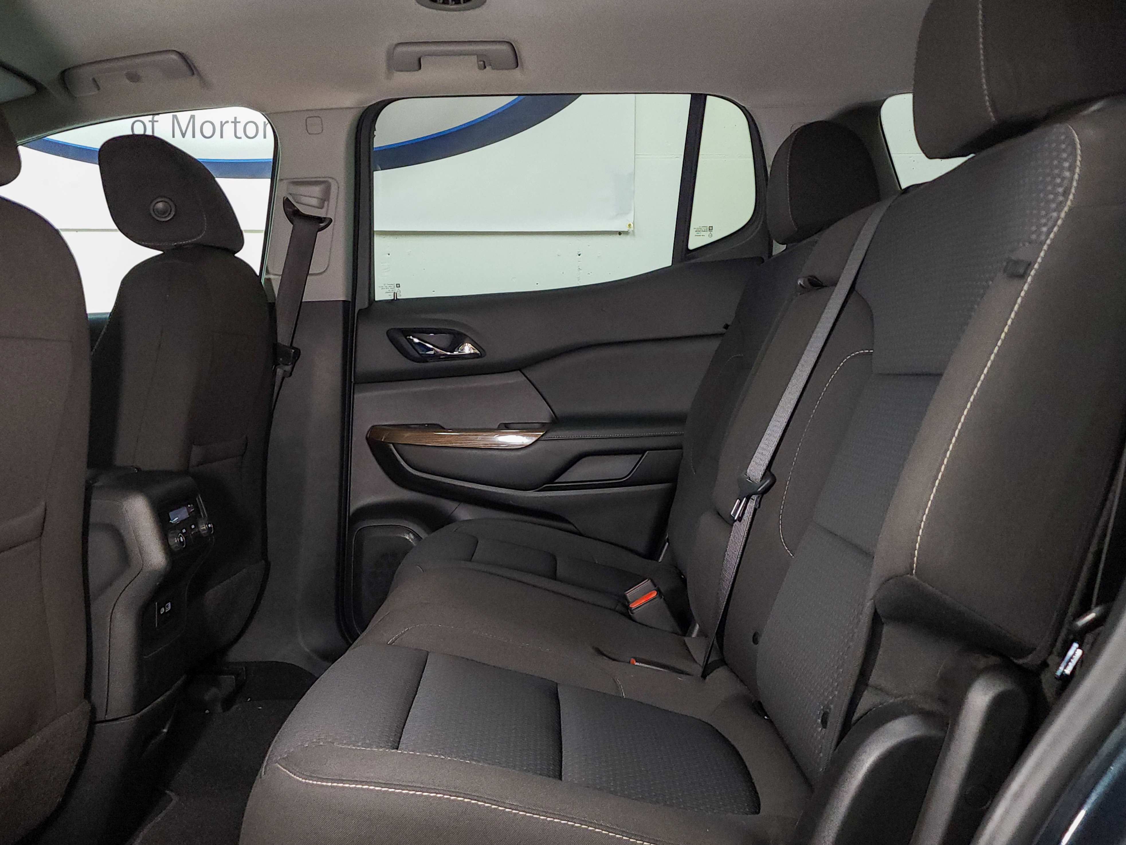 Used 2020 GMC Acadia SLE image 37