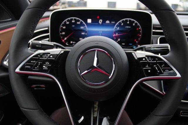 New 2026 Mercedes-Benz E 350 4MATIC Sedan image 22