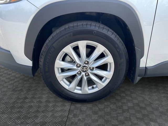Used 2023 Toyota Corolla Cross LE image 14