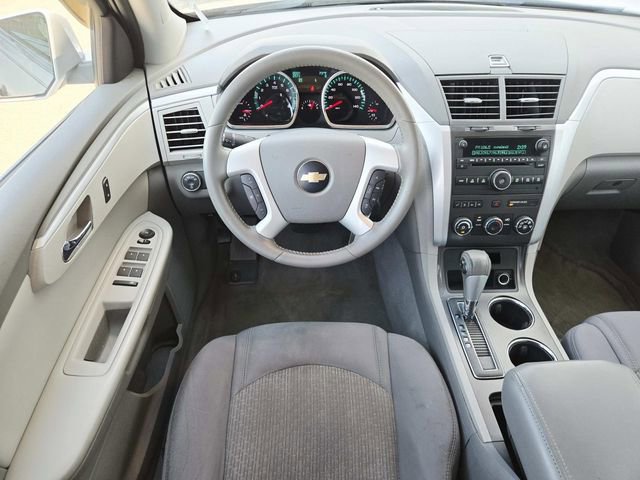 Used 2010 Chevrolet Traverse LT w/ Personal Connectivity Package FWD image 7