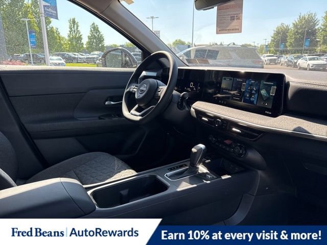 New 2026 Nissan Kicks SV w/ Interior Electronics Package AWD/4WD image 12
