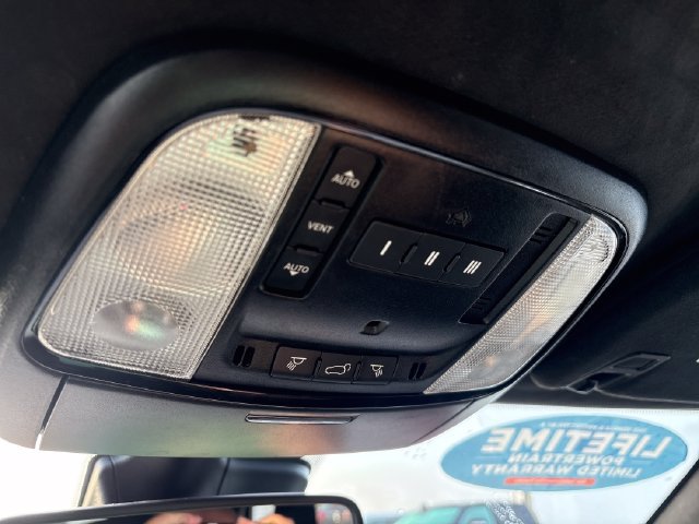 Used 2025 Dodge Durango R/T AWD/4WD image 14