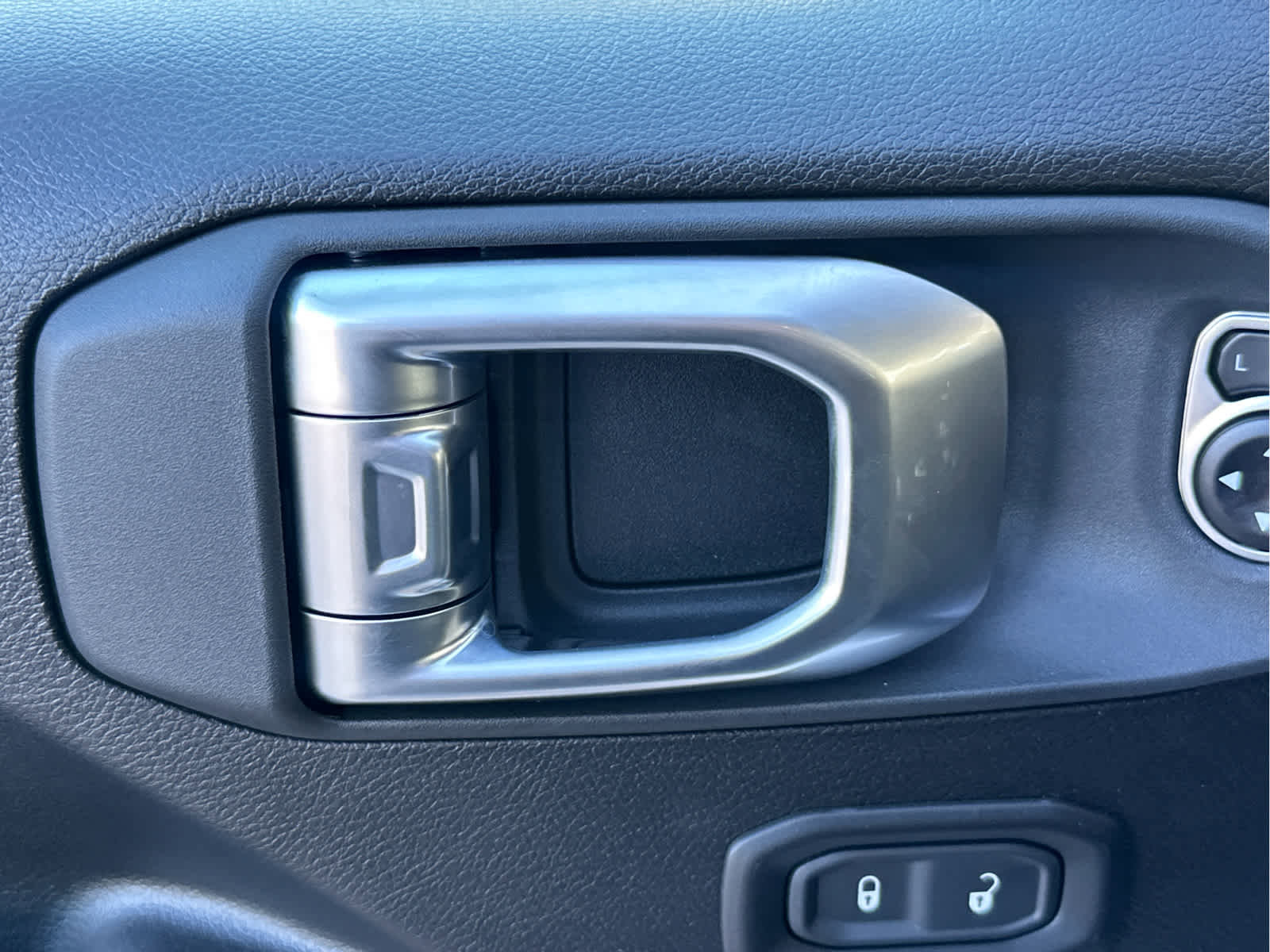 New 2025 Jeep Wrangler Sport image 31