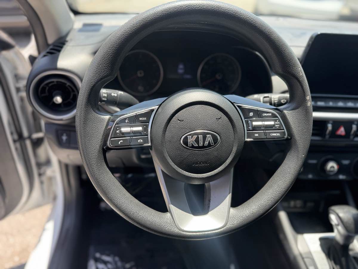 Used 2021 Kia Forte LXS FWD image 9
