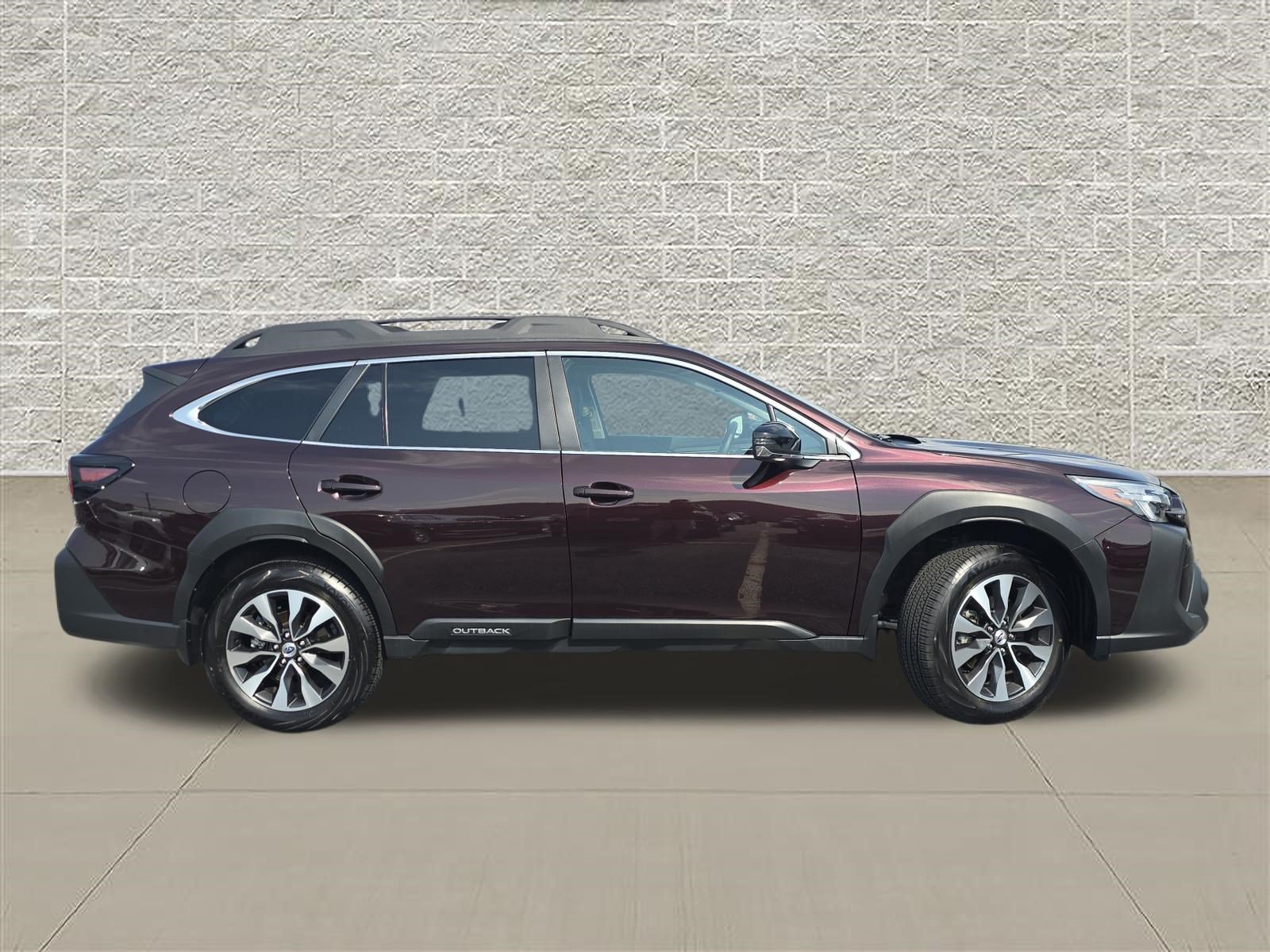 Certified 2025 Subaru Outback Limited AWD/4WD image 8