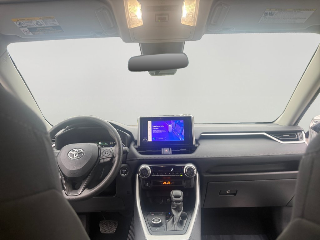 Used 2025 Toyota RAV4 XLE AWD/4WD image 10