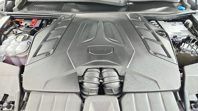 Used 2024 Porsche Cayenne S image 35