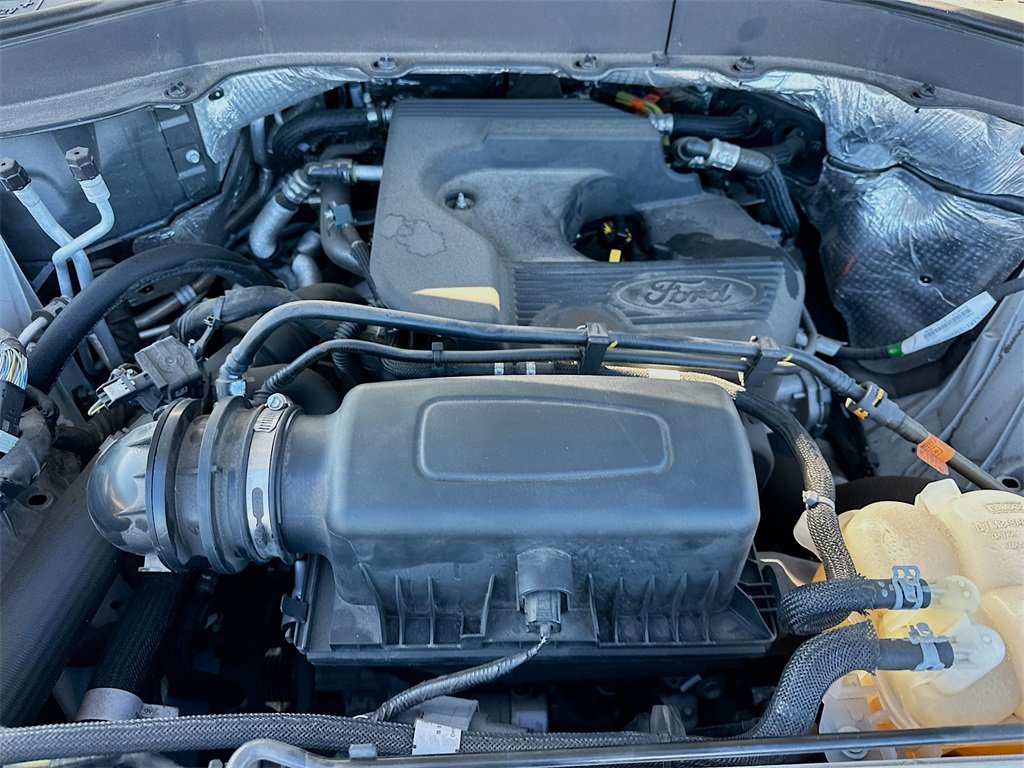 Used 2020 Ford Explorer XLT w/ Equipment Group 202A image 28