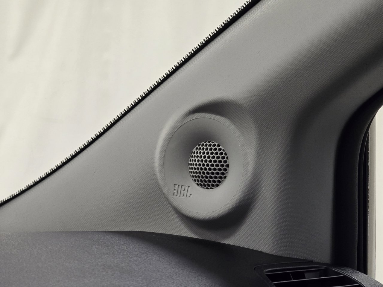 New 2026 Toyota Sienna XLE image 9