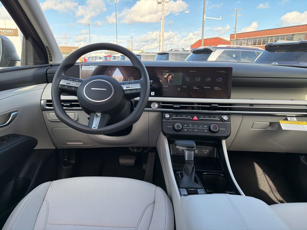 New 2026 Hyundai Tucson SE image 17