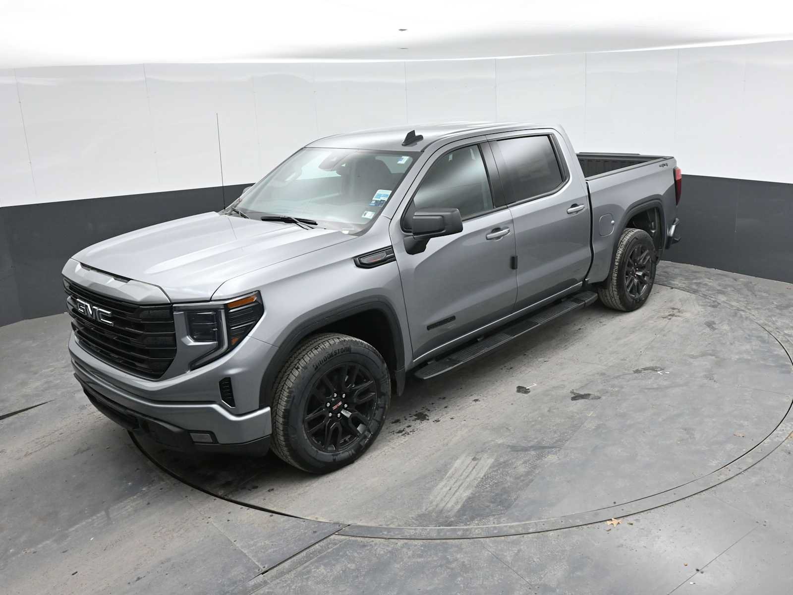 New 2026 GMC Sierra 1500 Elevation w/ LPO, Elevation Black Package AWD/4WD image 30