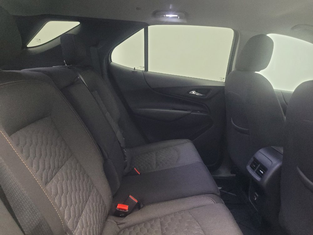 Used 2020 Chevrolet Equinox LT w/ Driver Convenience Package AWD/4WD image 19