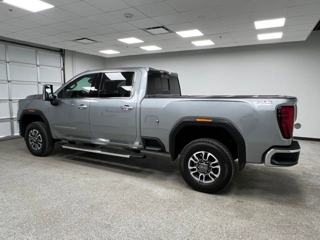 Used 2025 GMC Sierra 3500 SLT w/ SLT Premium Package image 6