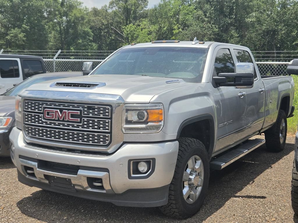 Used 2018 GMC Sierra 3500 Denali w/ Duramax Plus Package AWD/4WD image 3