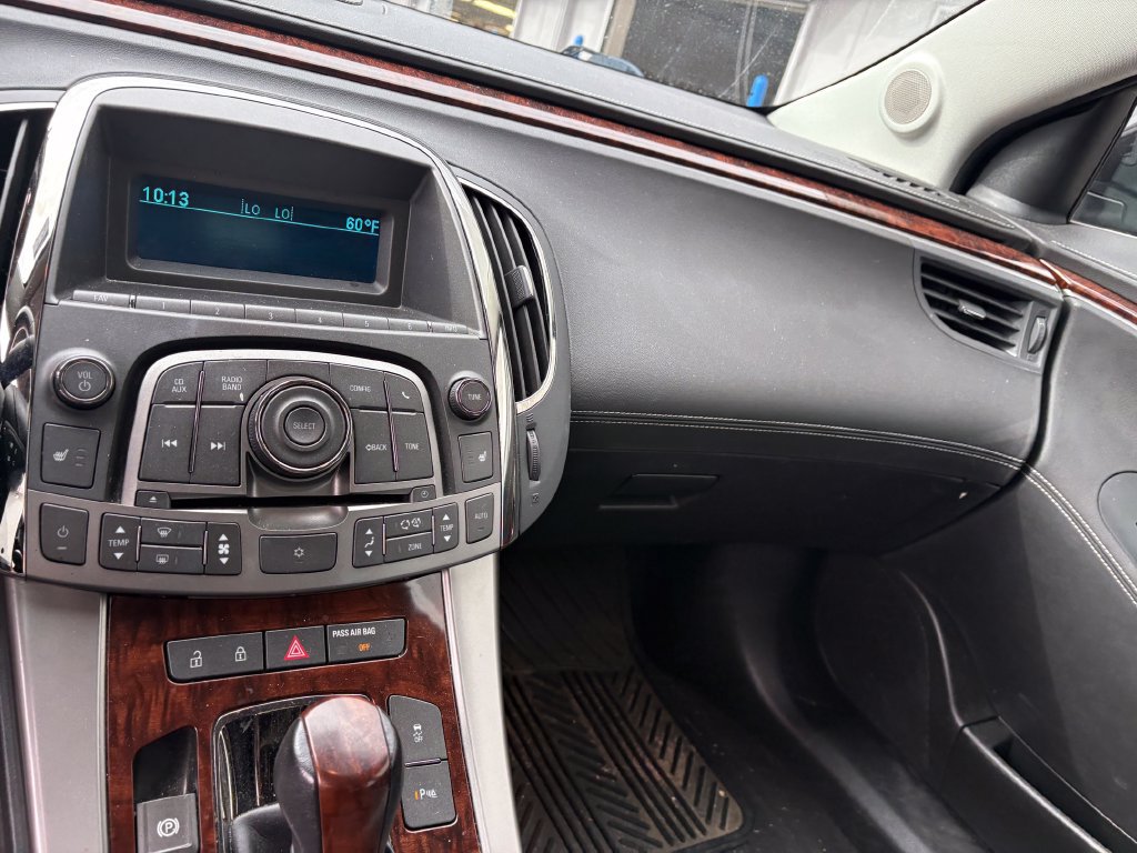 Used 2011 Buick LaCrosse CXL FWD image 21