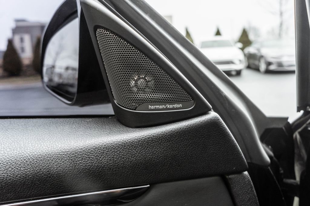 Used 2016 BMW M4 Coupe image 16