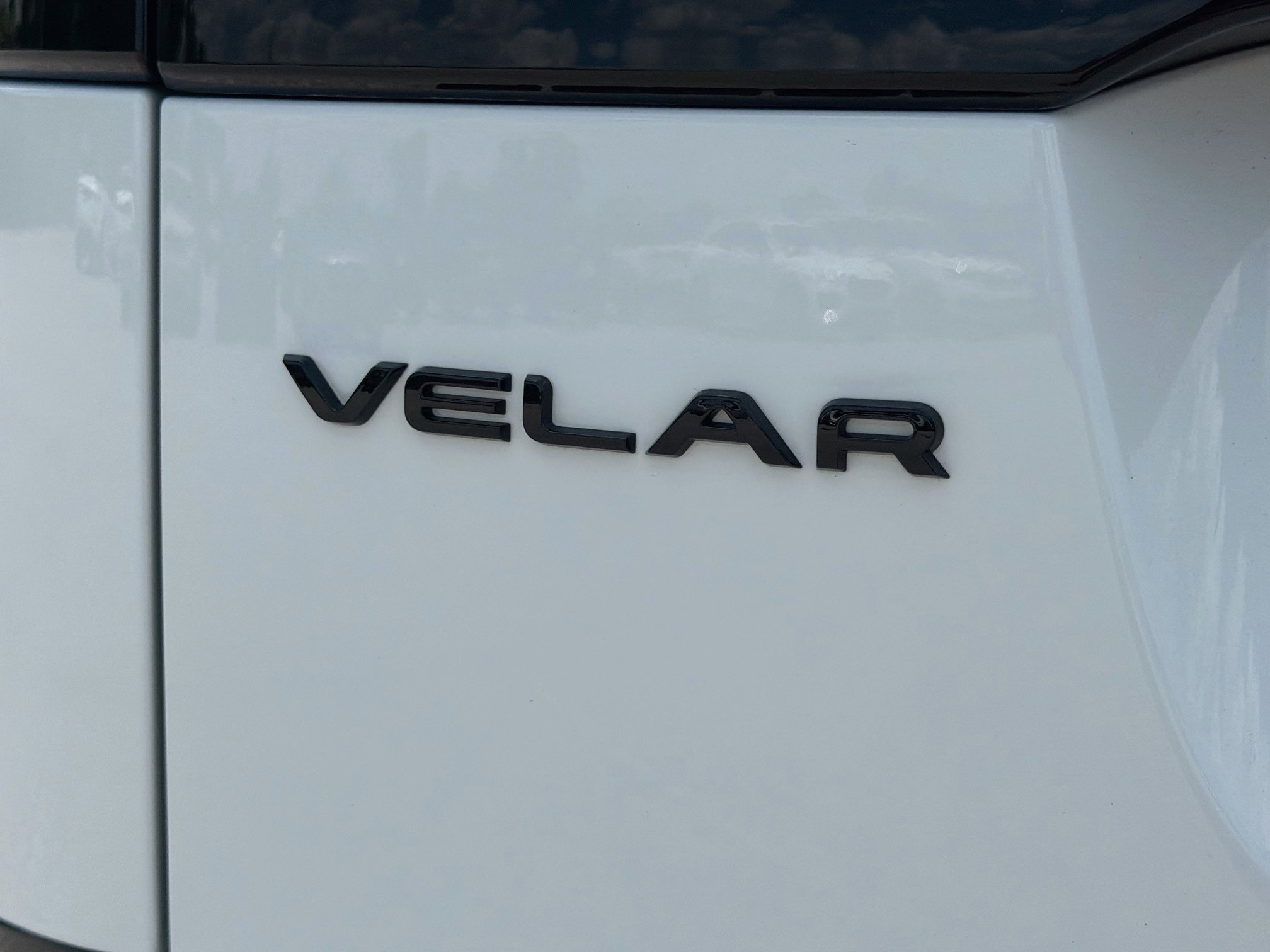 Used 2026 Land Rover Range Rover Velar Dynamic SE AWD/4WD image 11