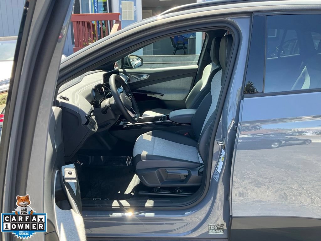 Used 2023 Volkswagen ID.4 Pro AWD/4WD image 6