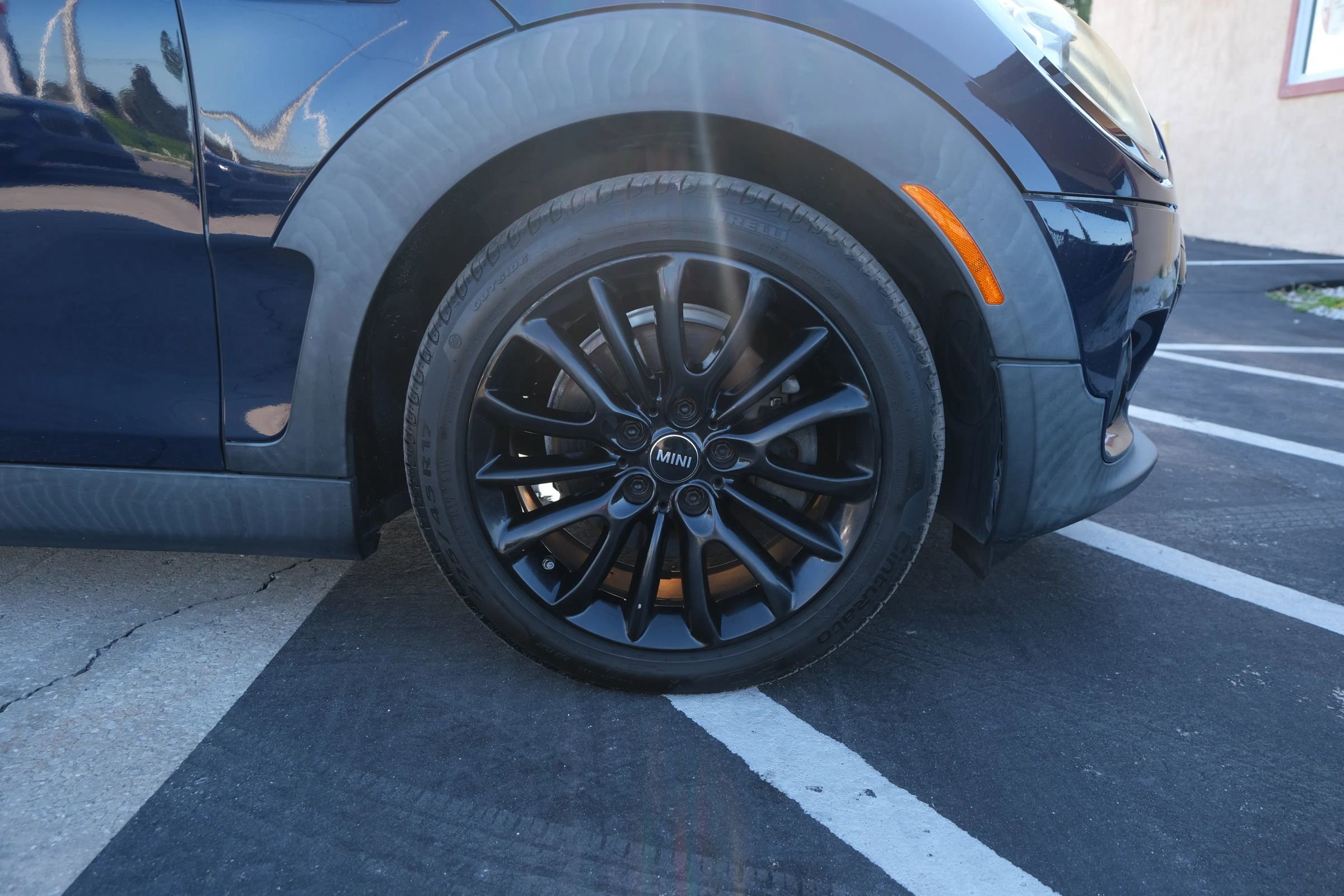 Used 2017 MINI Cooper Clubman FWD image 16
