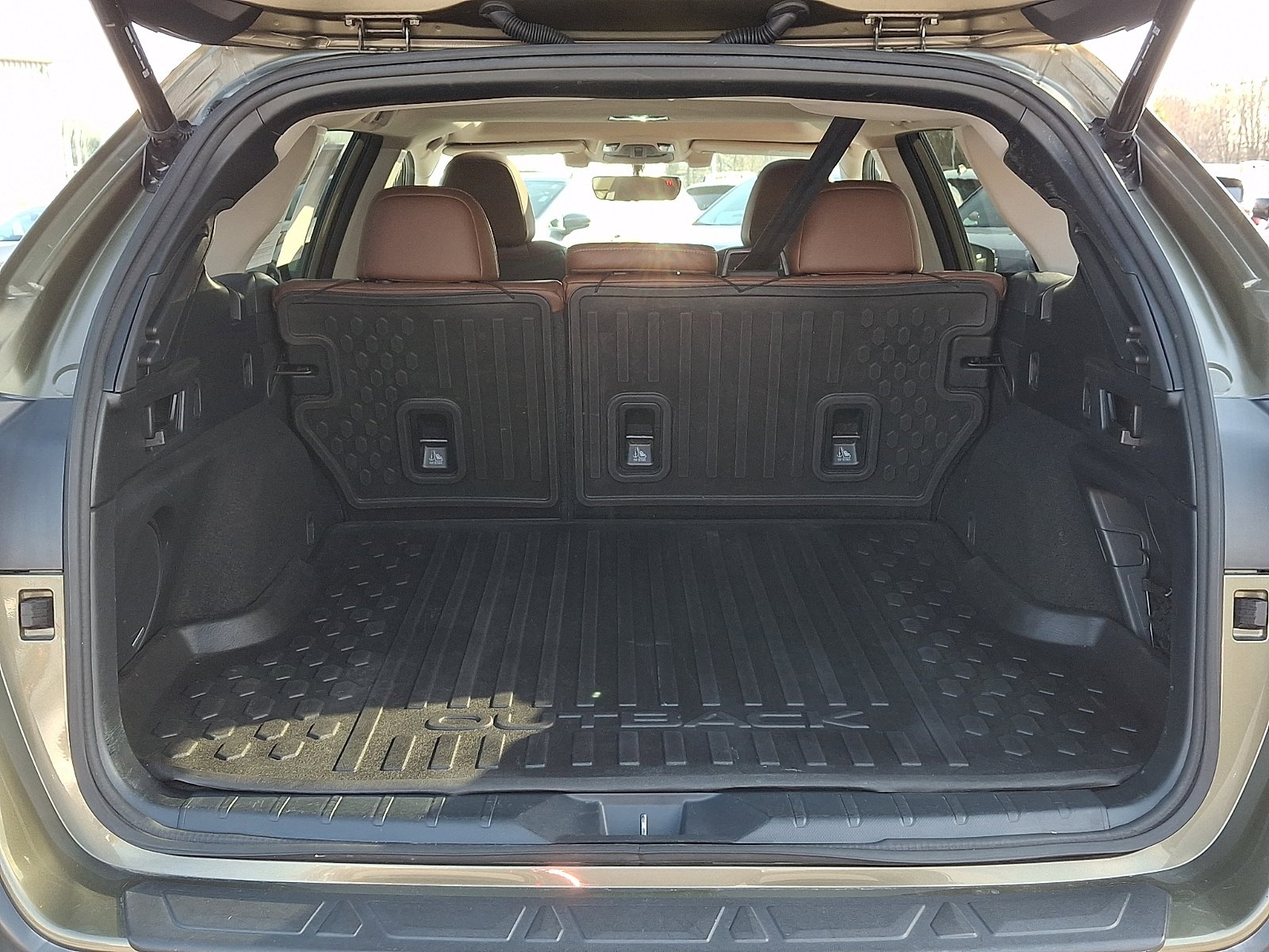 Used 2021 Subaru Outback Touring XT AWD/4WD image 27