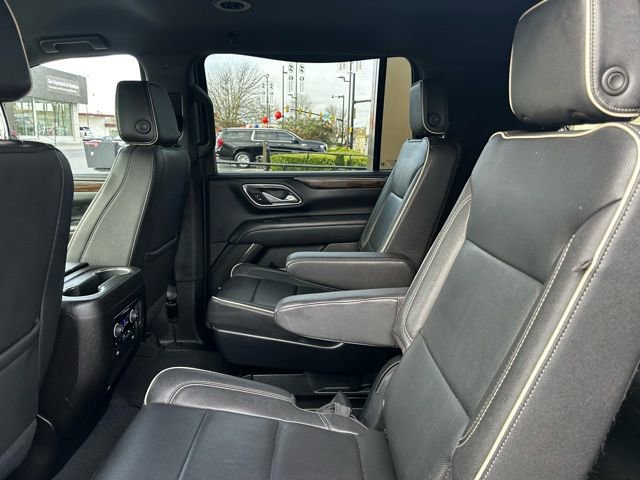 Used 2023 Chevrolet Suburban Premier image 12