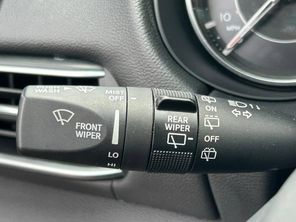 Used 2023 Maserati Levante GT AWD/4WD image 25