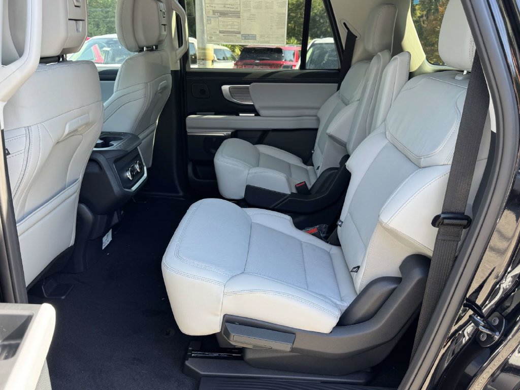 New 2027 Ford Expedition Max Platinum AWD/4WD image 18