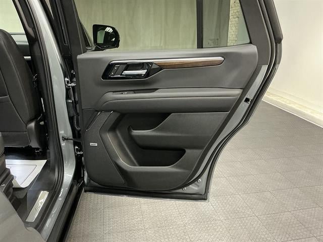 New 2026 Chevrolet Tahoe High Country AWD/4WD image 36