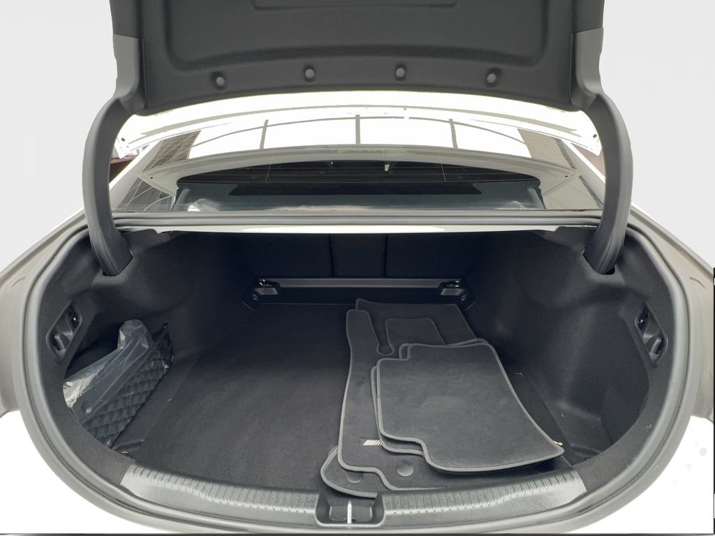 Used 2023 Mercedes-Benz C 300 Sedan image 17
