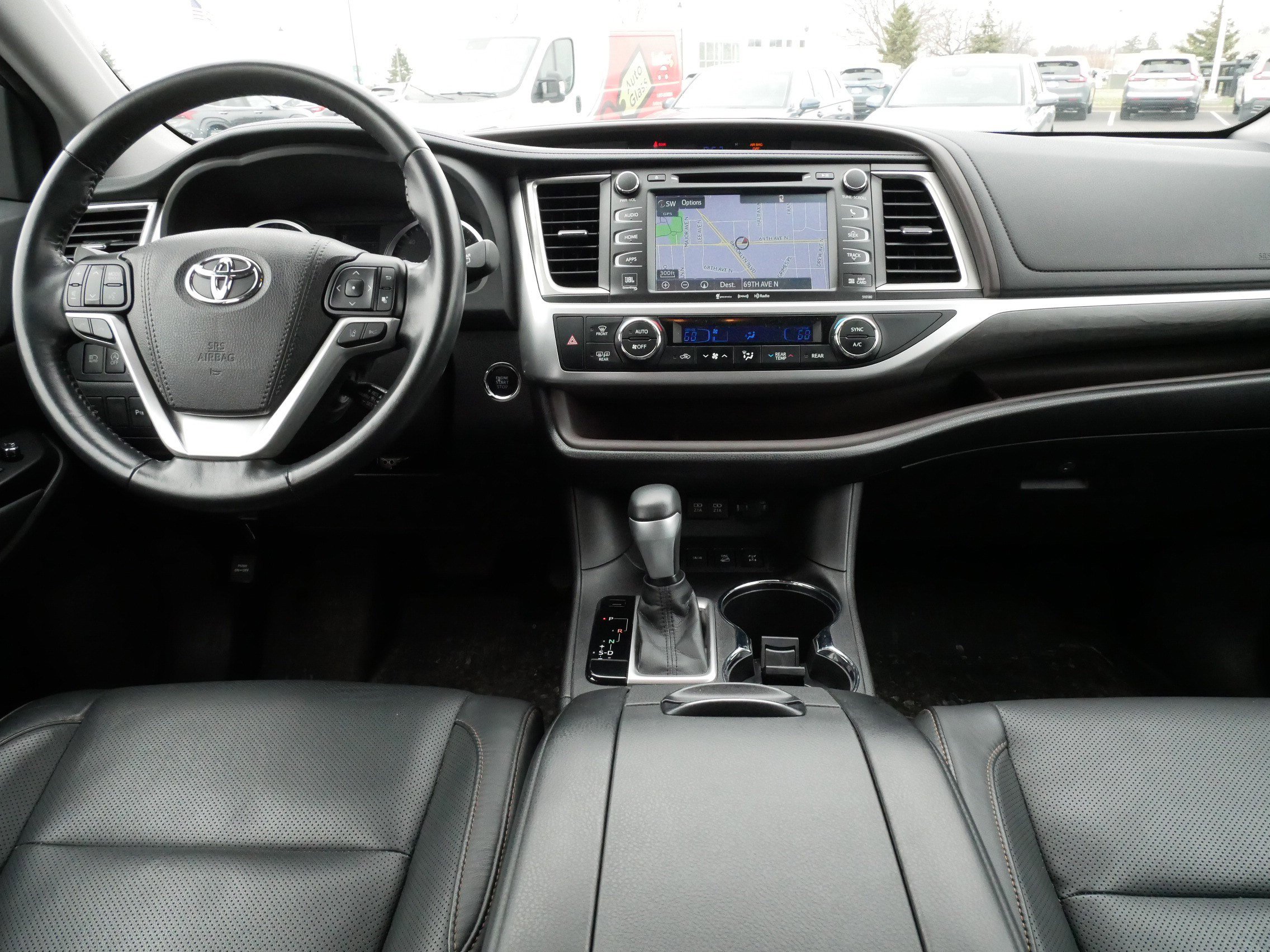 Used 2018 Toyota Highlander Limited image 10