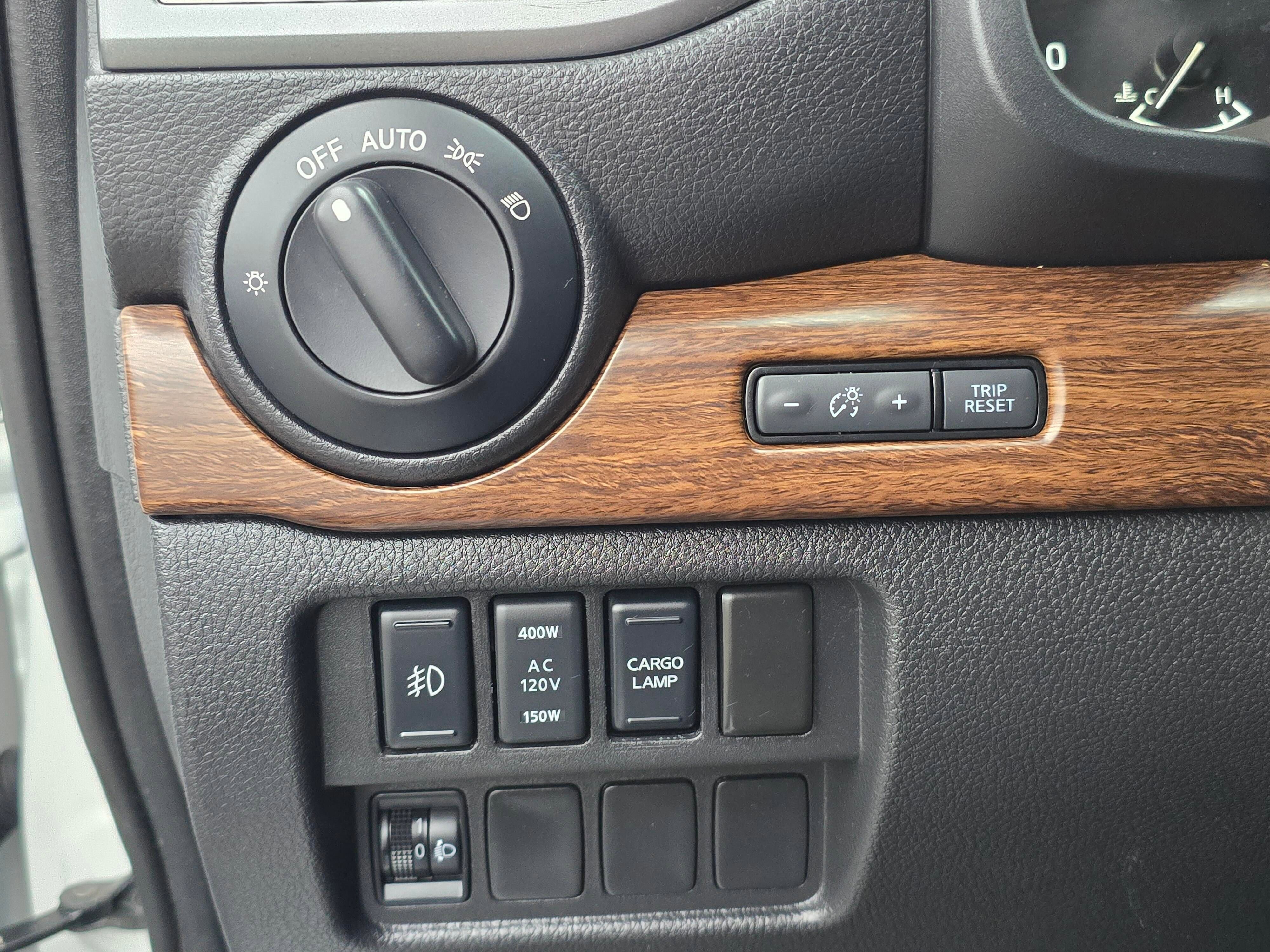 Used 2019 Nissan Titan Platinum Reserve w/ Platinum Utility Package image 23