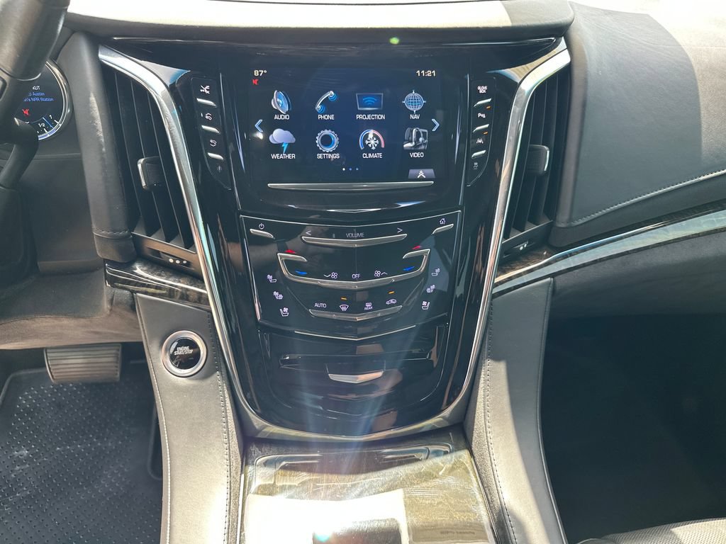 Used 2016 Cadillac Escalade ESV Platinum AWD/4WD image 25