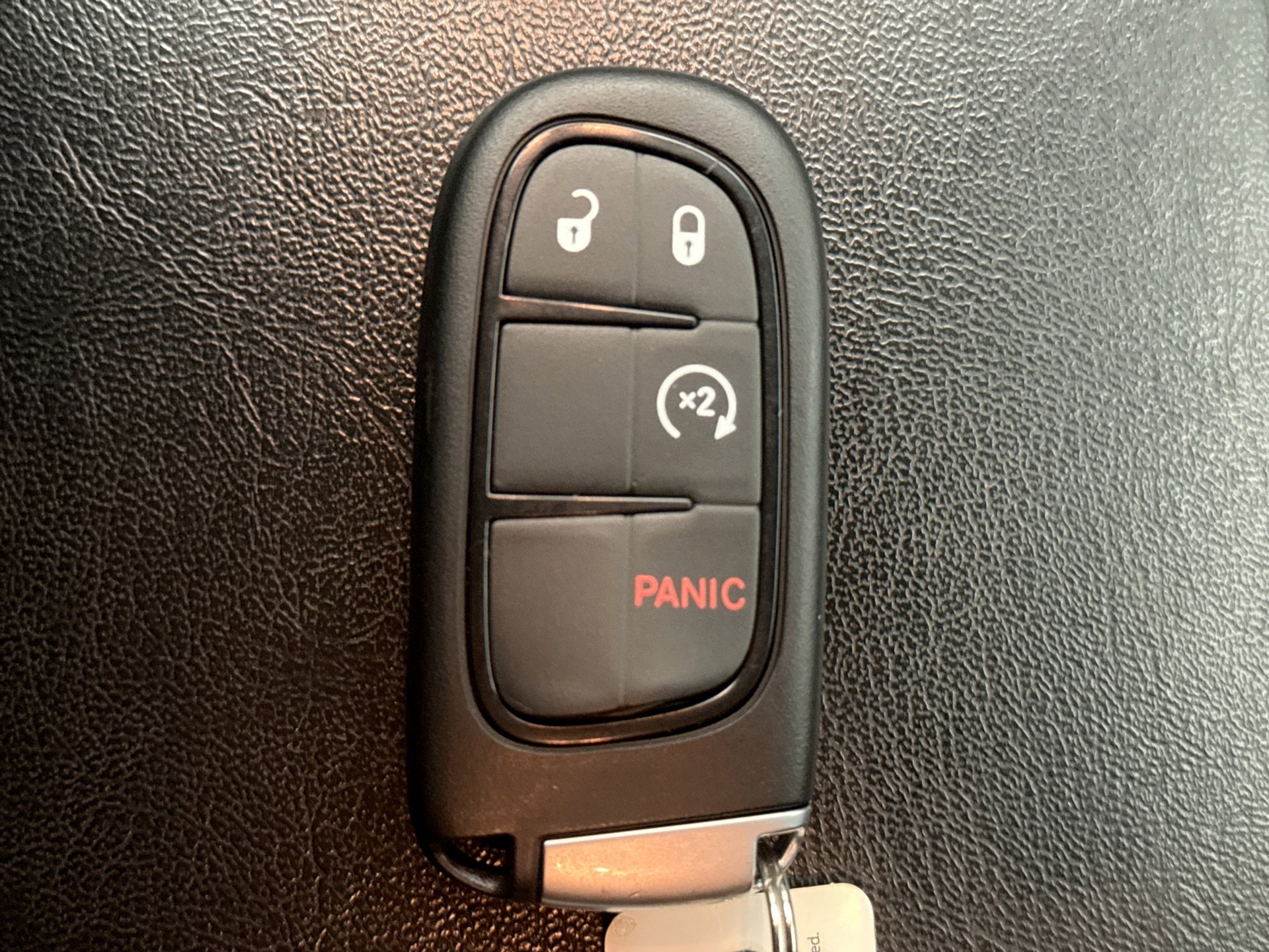 Used 2017 Jeep Cherokee Limited image 10