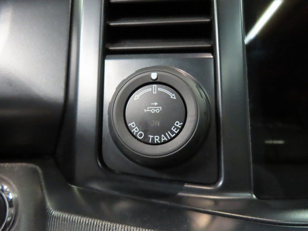 Used 2025 Ford F350 Platinum w/ FX4 Off-Road Package image 67