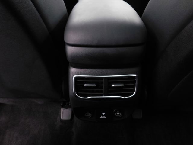 Used 2022 Hyundai Santa Fe Limited image 22