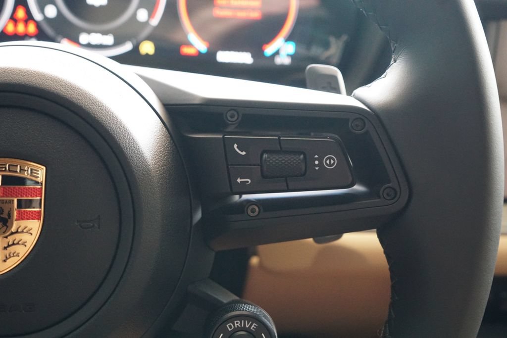 New 2026 Porsche Cayenne Coupe AWD/4WD image 16
