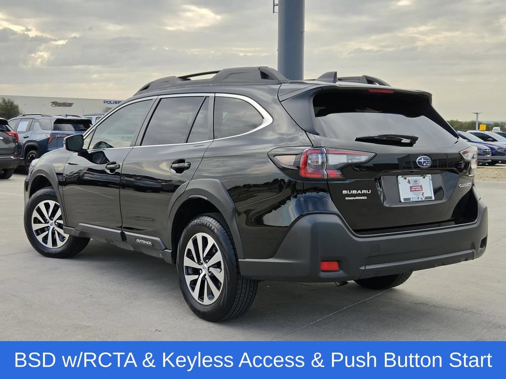 Used 2025 Subaru Outback Premium AWD/4WD image 3