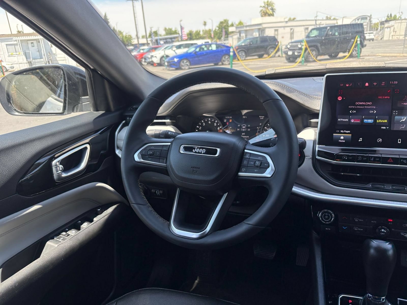 Used 2025 Jeep Compass Limited AWD/4WD image 35