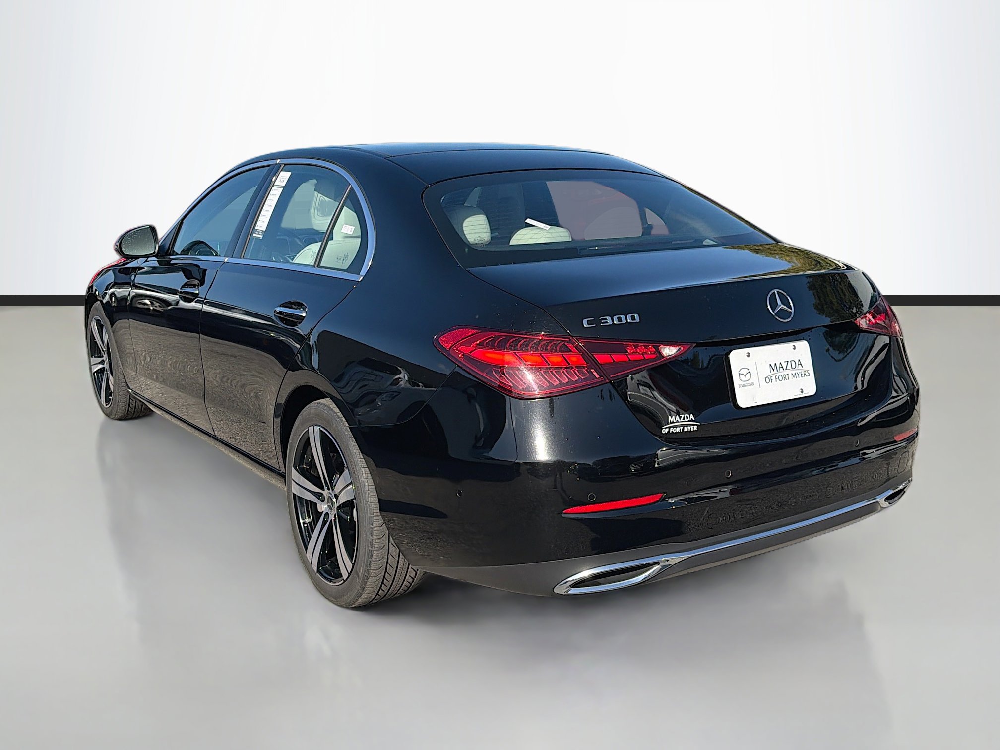 Used 2025 Mercedes-Benz C 300 Sedan image 5