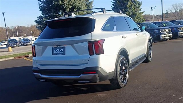 New 2026 Kia Sorento S image 2