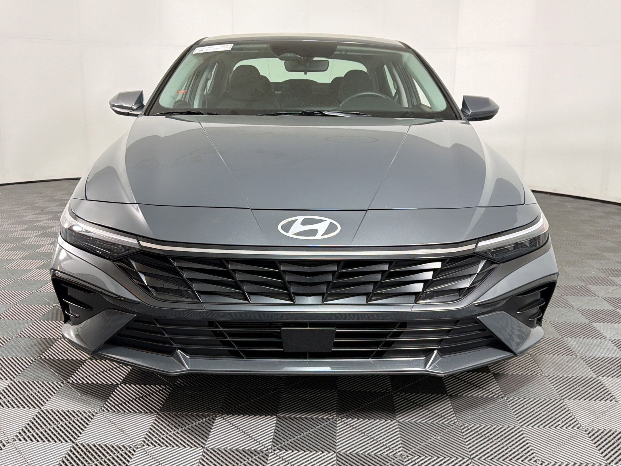 Used 2025 Hyundai Elantra SEL image 5