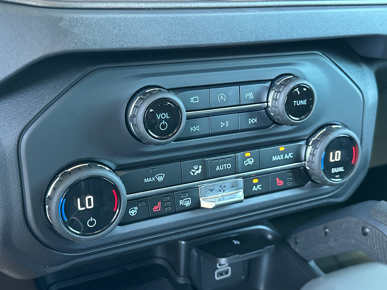 New 2026 Ford Bronco Raptor AWD/4WD image 30