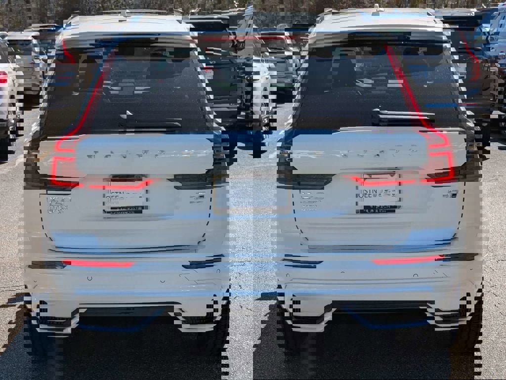 New 2026 Volvo XC60 B5 Plus w/ Protection Package Premier image 6